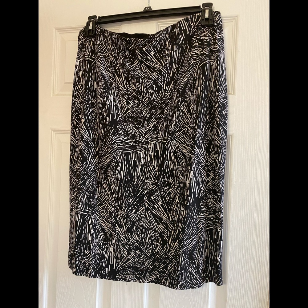 Vince Camuto straight pencil skirt